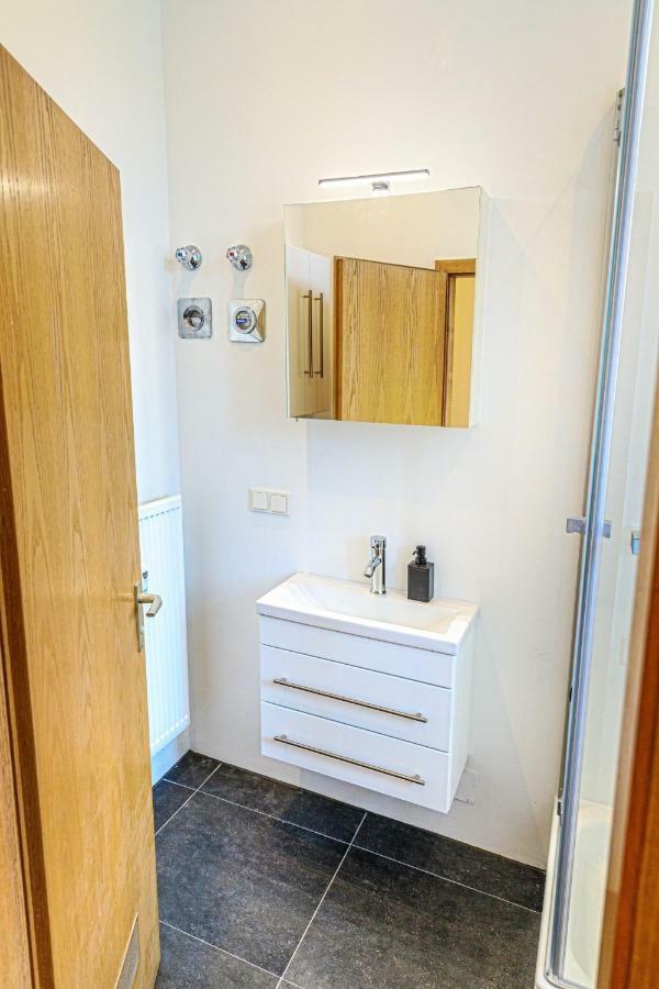 Charming With Parking Spot Apartment *